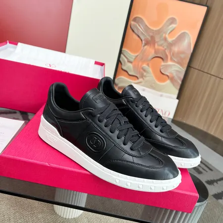 ヴァレンティノ カジュアルシューズ