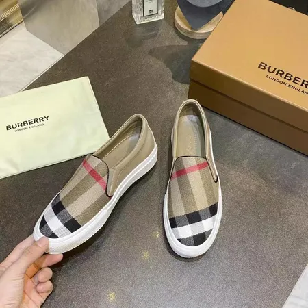 バーバリー ス カジュアルシューズ