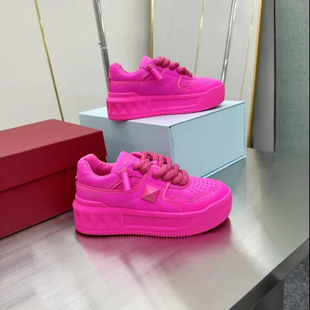 ヴァレンティノ カジュアルシューズ