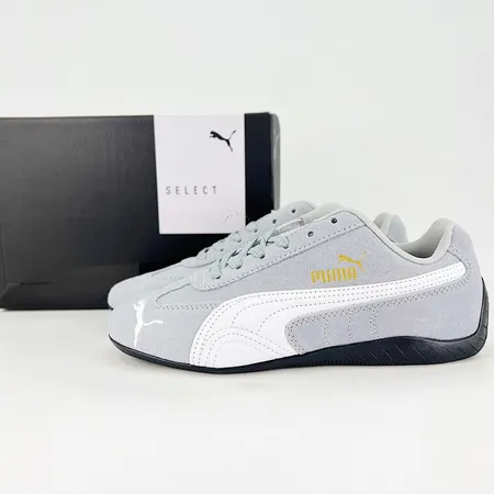 プーマ スニーカー