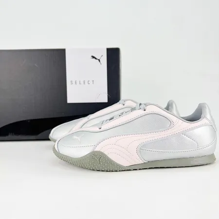 プーマ スニーカー