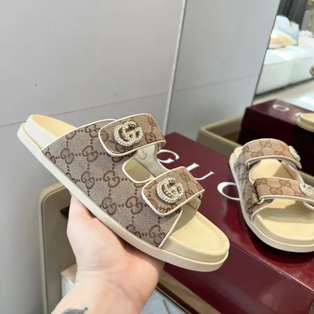 グッチ スリッパ