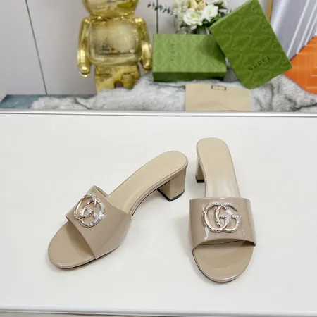 グッチ スリッパ