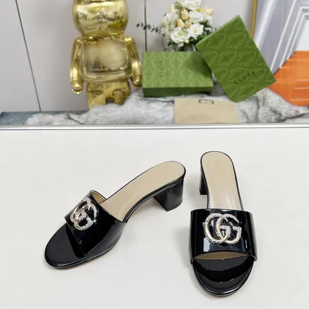 グッチ スリッパ