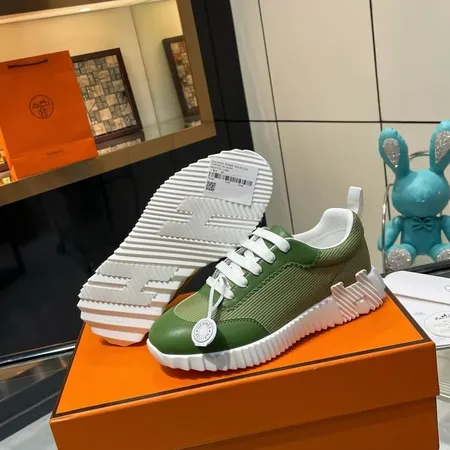 エルメス スニーカー