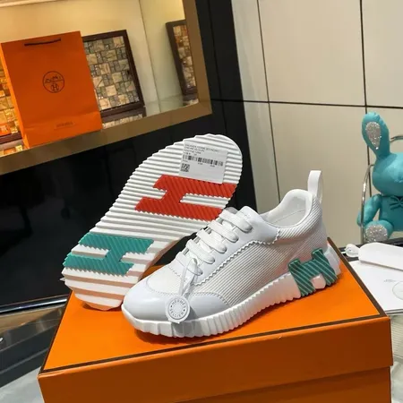 エルメス スニーカー