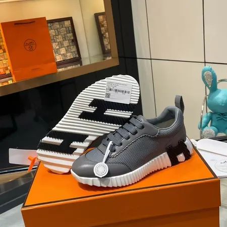 エルメス スニーカー