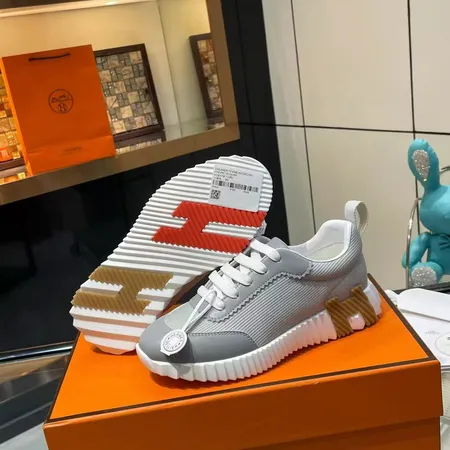 エルメス スニーカー