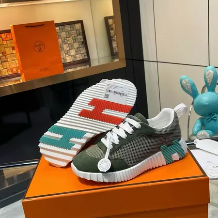 エルメス スニーカー