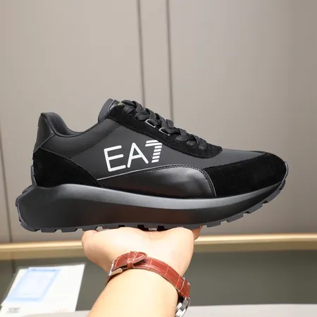 アルマーニ スニーカー