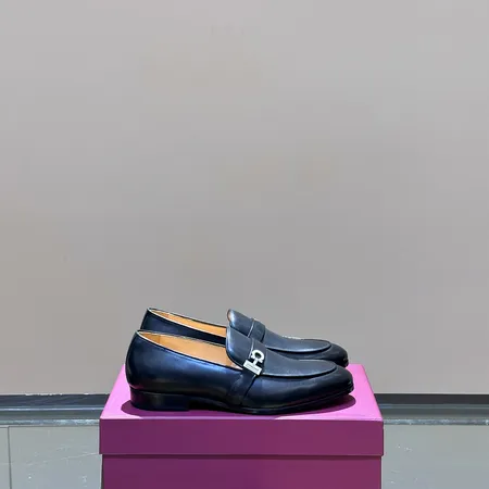 フェラガモ ビジネスシューズ