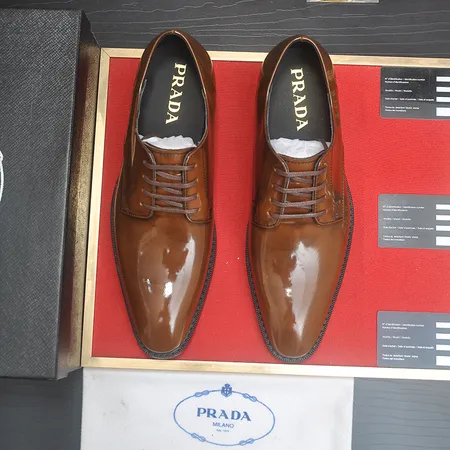 プラダ ビジネスシューズ