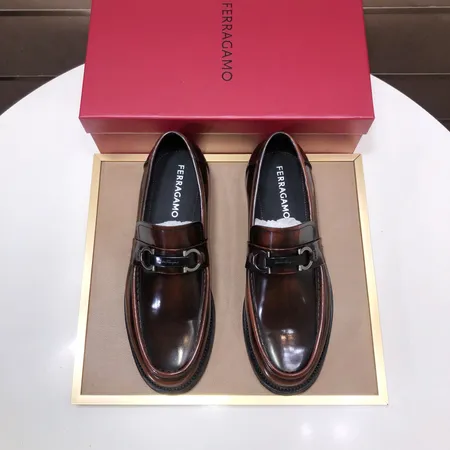 フェラガモ ビジネスシューズ