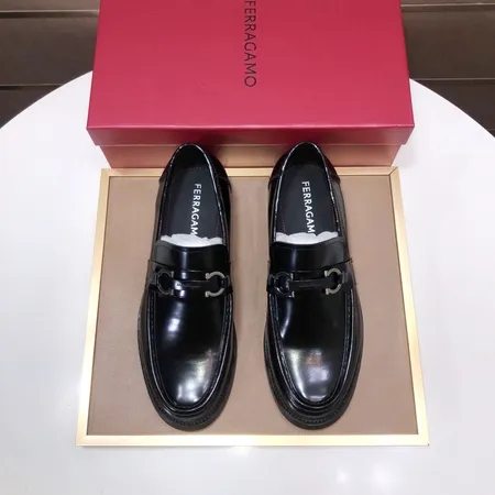フェラガモ ビジネスシューズ