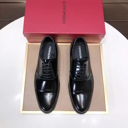 フェラガモ ビジネスシューズ