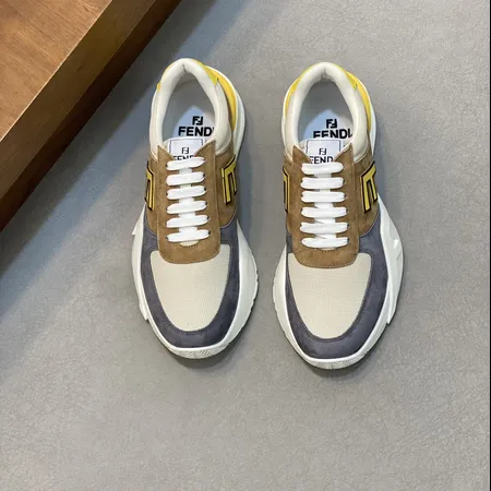 フェンディ カジュアルシューズ