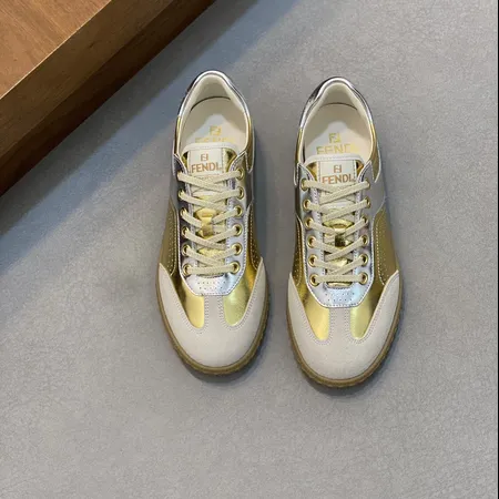 フェンディ カジュアルシューズ