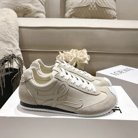 ロエベ カジュアルシューズ