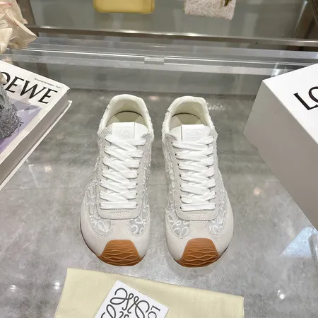 ロエベ カジュアルシューズ