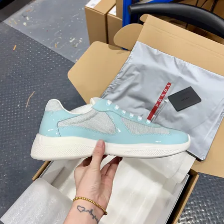 プラダ スニーカー