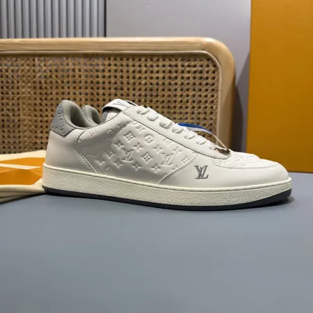 ルイヴィトン カジュアルシューズ