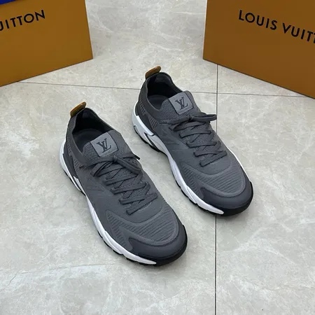 ルイヴィトン スニーカー