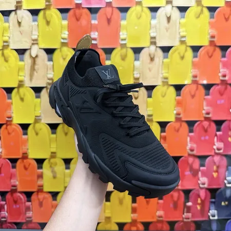 ルイヴィトン スニーカー