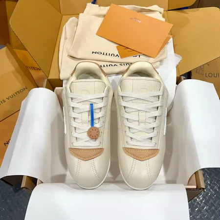 ルイヴィトン カジュアルシューズ