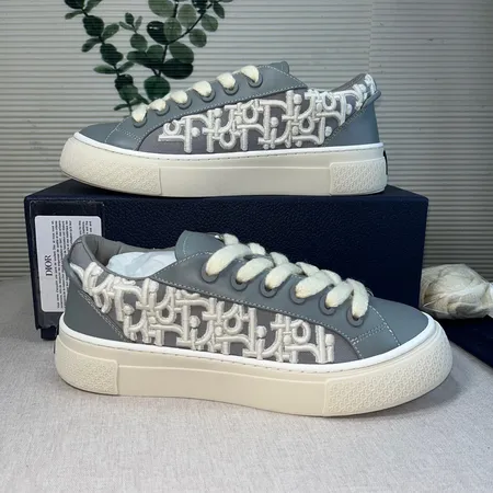 ディオール カジュアルシューズ