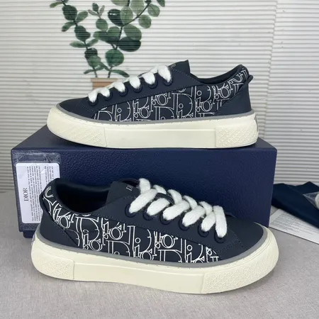 ディオール カジュアルシューズ