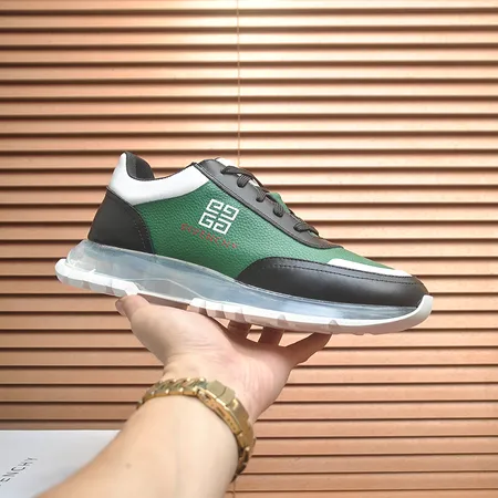 ジバンシィ スニーカー