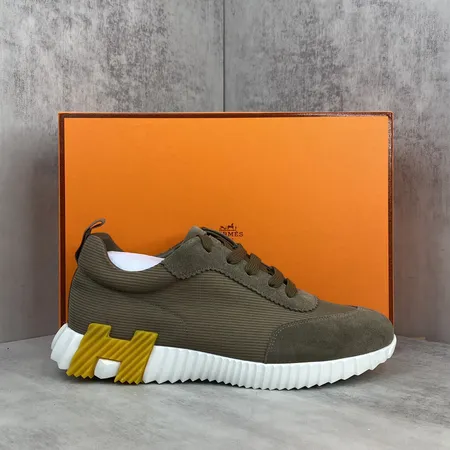 エルメス スニーカー