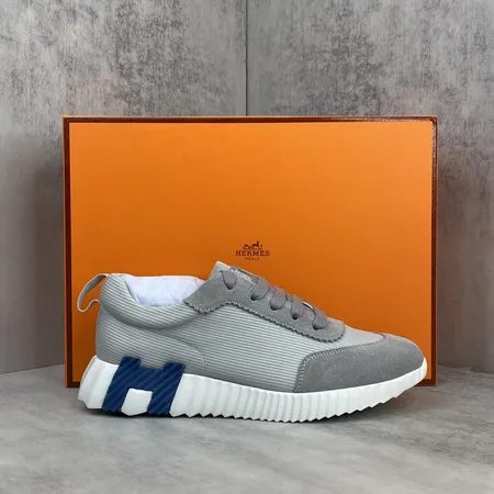 エルメス スニーカー