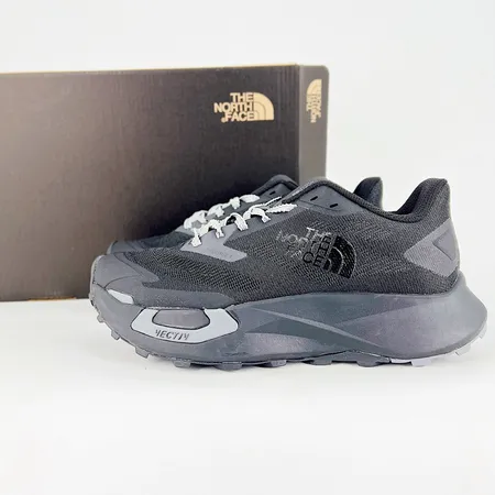 ノースフェイス スニーカー