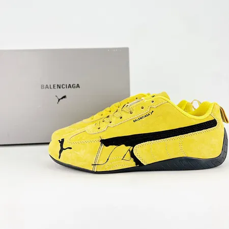 プーマ スニーカー