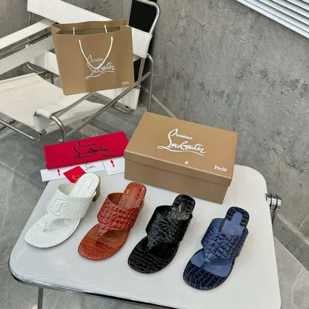 クリスチャン・ルブタン サンダル