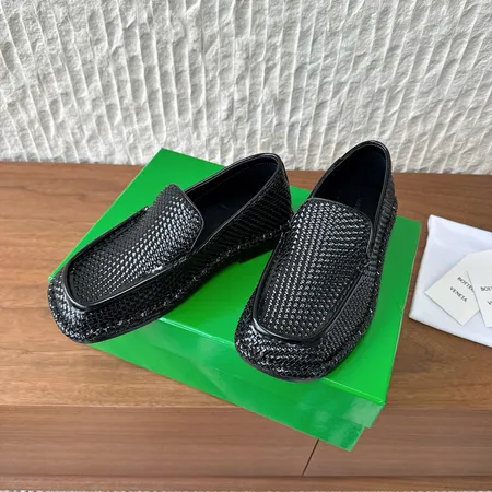 ボッテガ ヴェネタ カジュアルシューズ