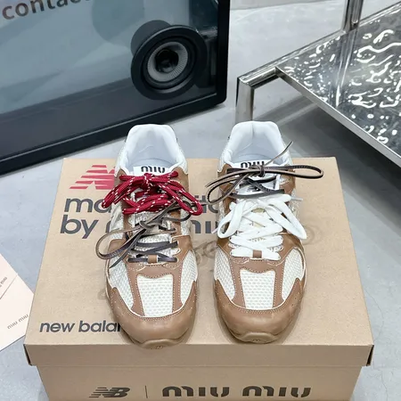 ミュウミュウ カジュアルシューズ