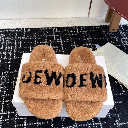 ロエベ スリッパ