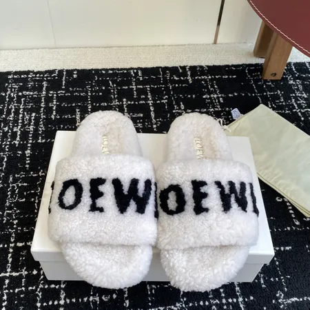 ロエベ スリッパ