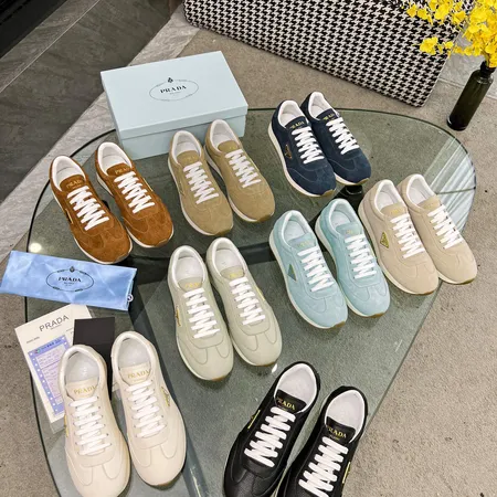 プラダ スニーカー