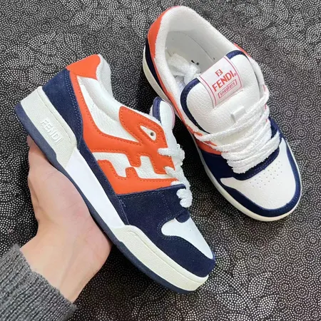 フェンディ カジュアルシューズ