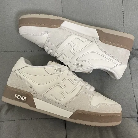 フェンディ カジュアルシューズ