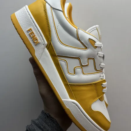 フェンディ カジュアルシューズ