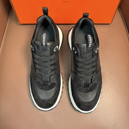 エルメス スニーカー