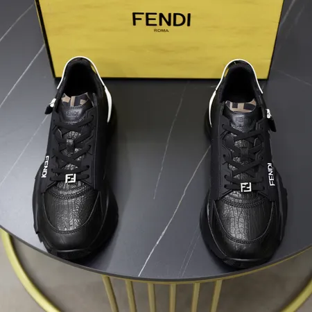 フェンディ スニーカー