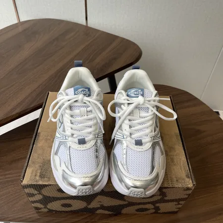 コーチ スニーカー