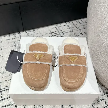 プラダ スリッパ
