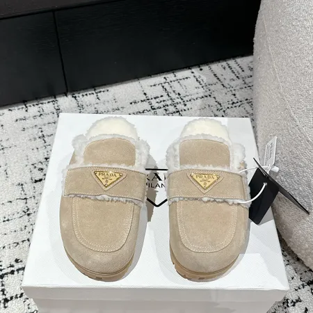 プラダ スリッパ