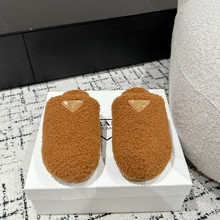 プラダ スリッパ